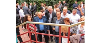 У Вінниці «Батьківщина» звинувачує «Солідарність» у тому, що довелось проводити з’їзд на сходах готелю
